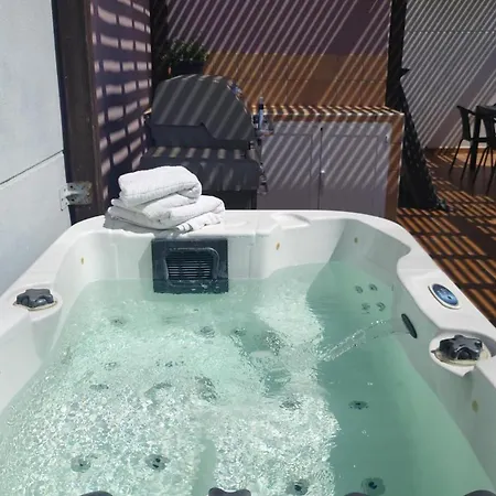 Carmen Millon - Private Roof Terrace With Jacuzzi & Bbq Apartment *